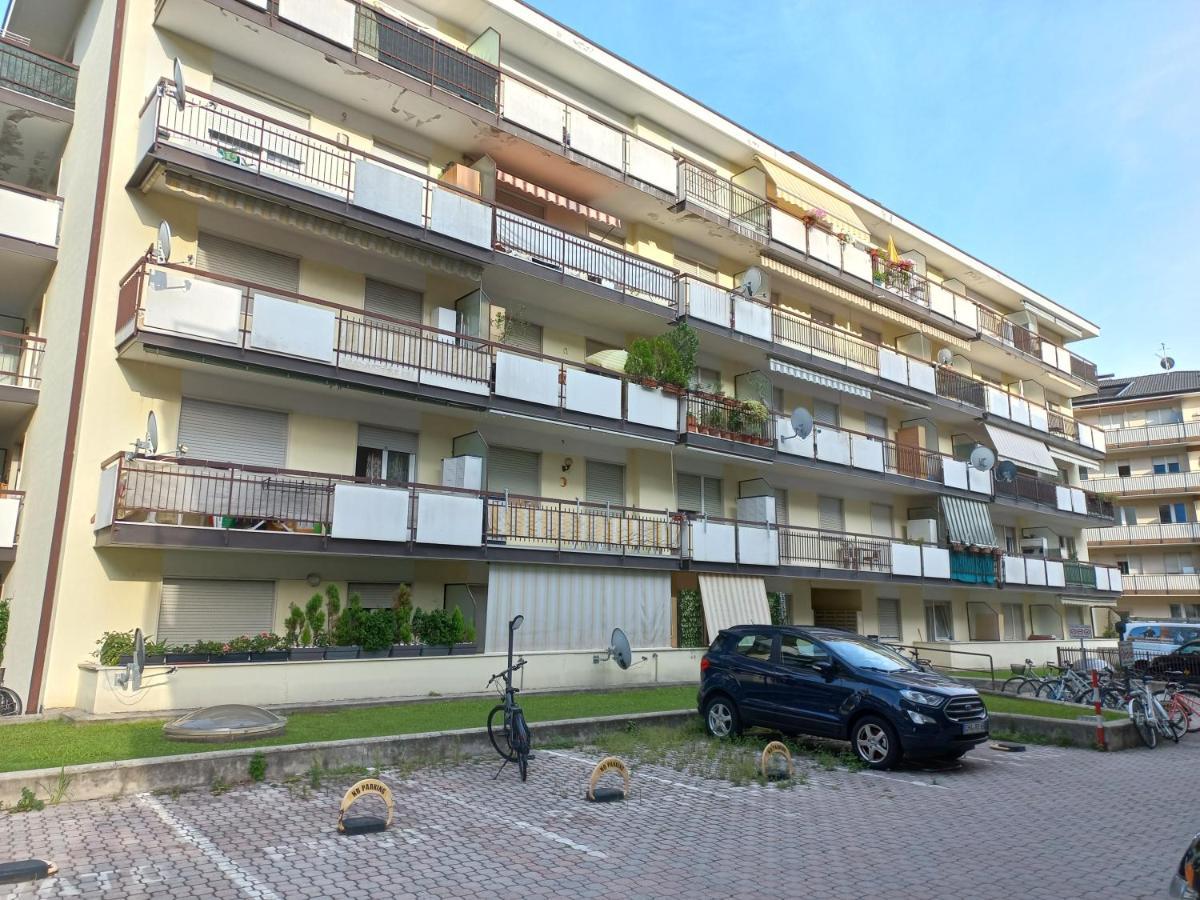 Appartamento Monolocale in centro città Merano Esterno foto