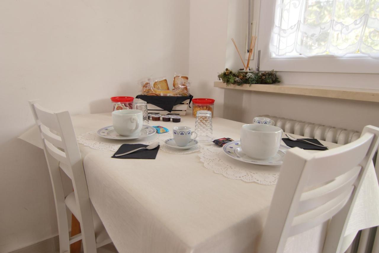 Appartamento Monolocale in centro città Merano Esterno foto